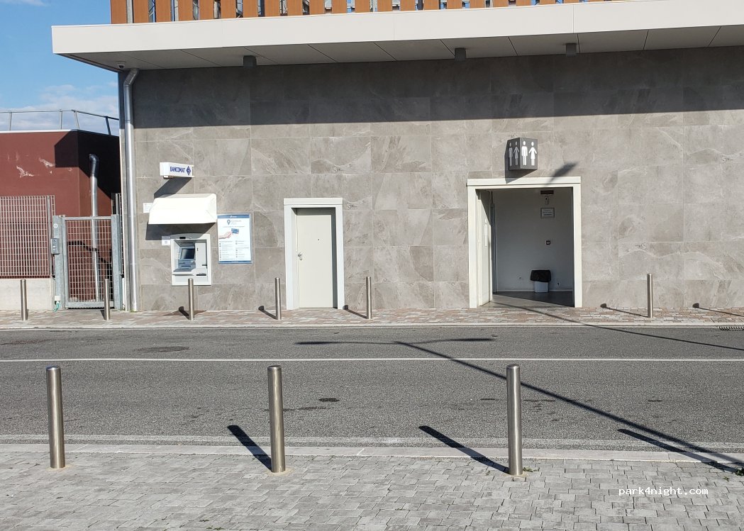 (00054) Fiumicino - 4 Via Lucio Battisti — foto