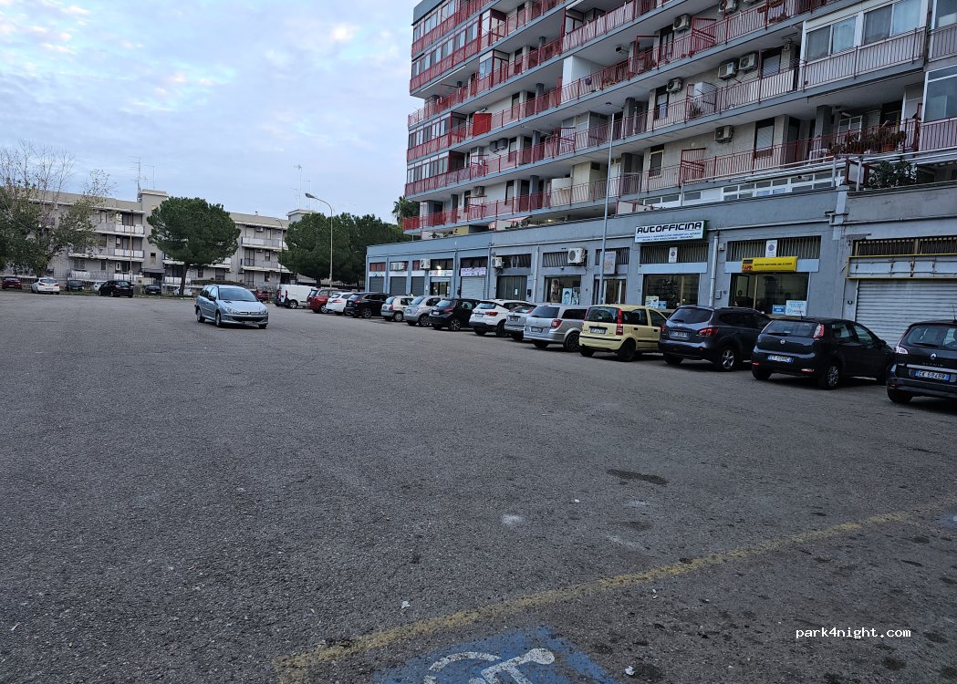 (74121) Taranto - 36 Via Salina Piccola — foto 3