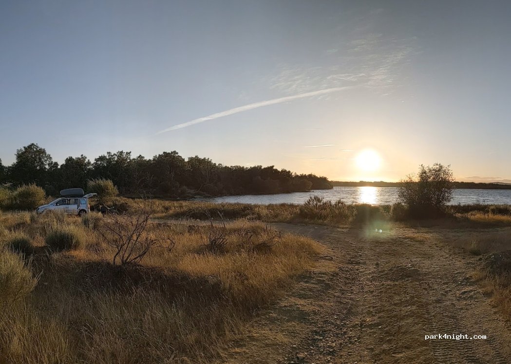 (49564) Villardeciervos - Unnamed Road — foto 3
