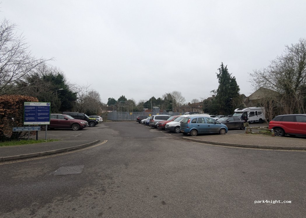 (BN6 9XT) Hurstpierpoint - 1 Brown Twins Road — foto