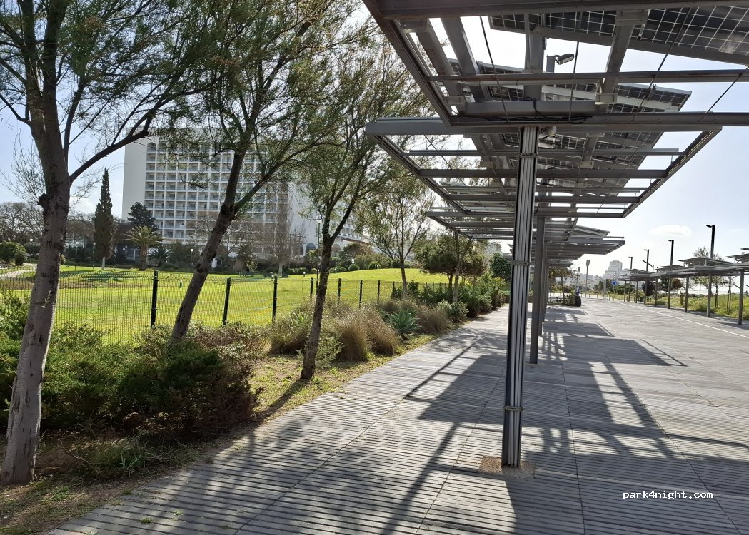(8125-406) Quarteira - Alameda Praia da Marina — foto 5