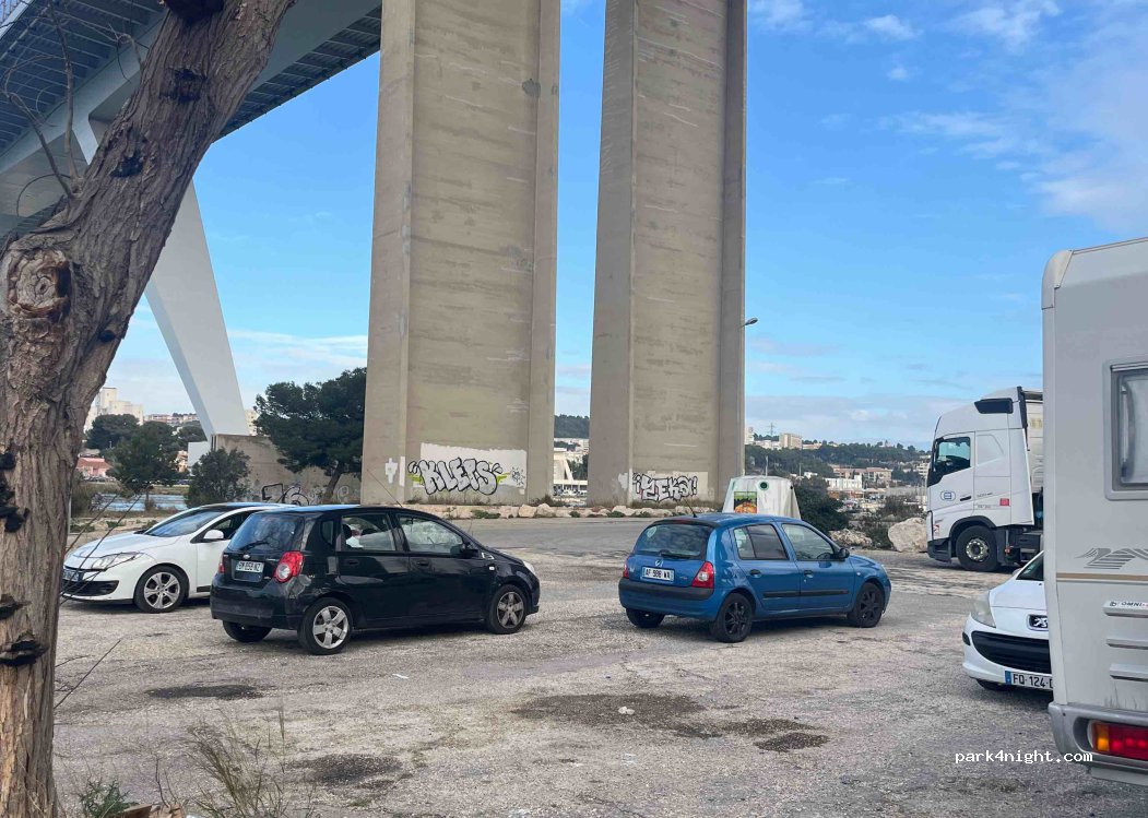 (13500) Martigues - 1 Avenue José Nobre — foto