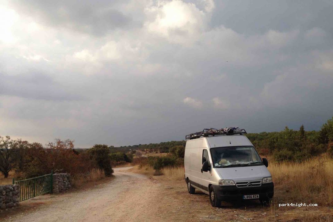 (23207) Sikovo - Unnamed Road — foto