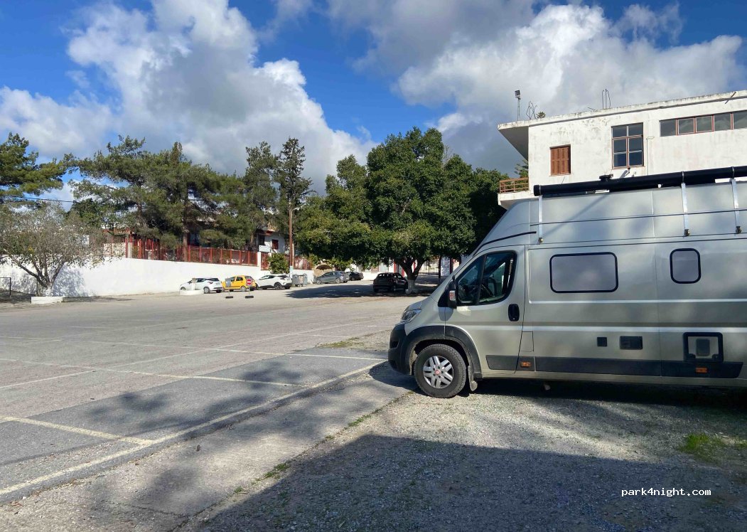 (704 00) Moni kalivianis - Unnamed Road — foto 2