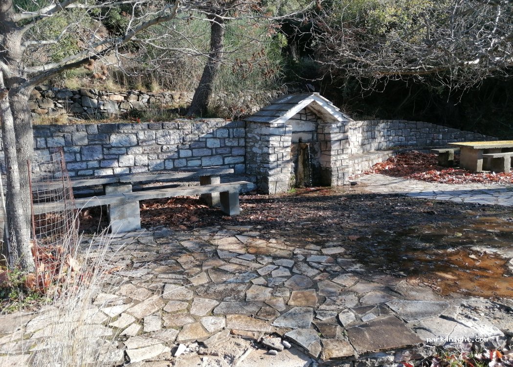 (240 11) Ichalia - Unnamed Road — foto