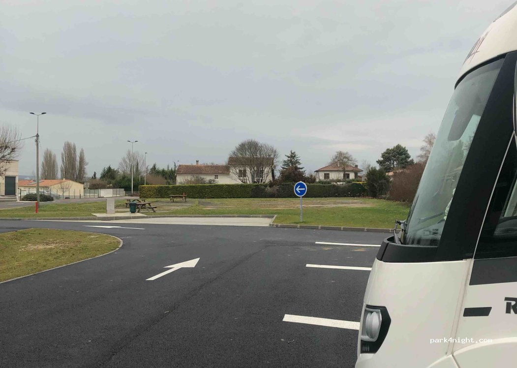 (16300) Barbezieux-Saint-Hilaire - 64 Avenue Félix Gaillard — foto 2