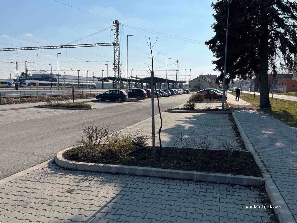 (2490) Pusztaszabolcs - 23 Sport utca — foto