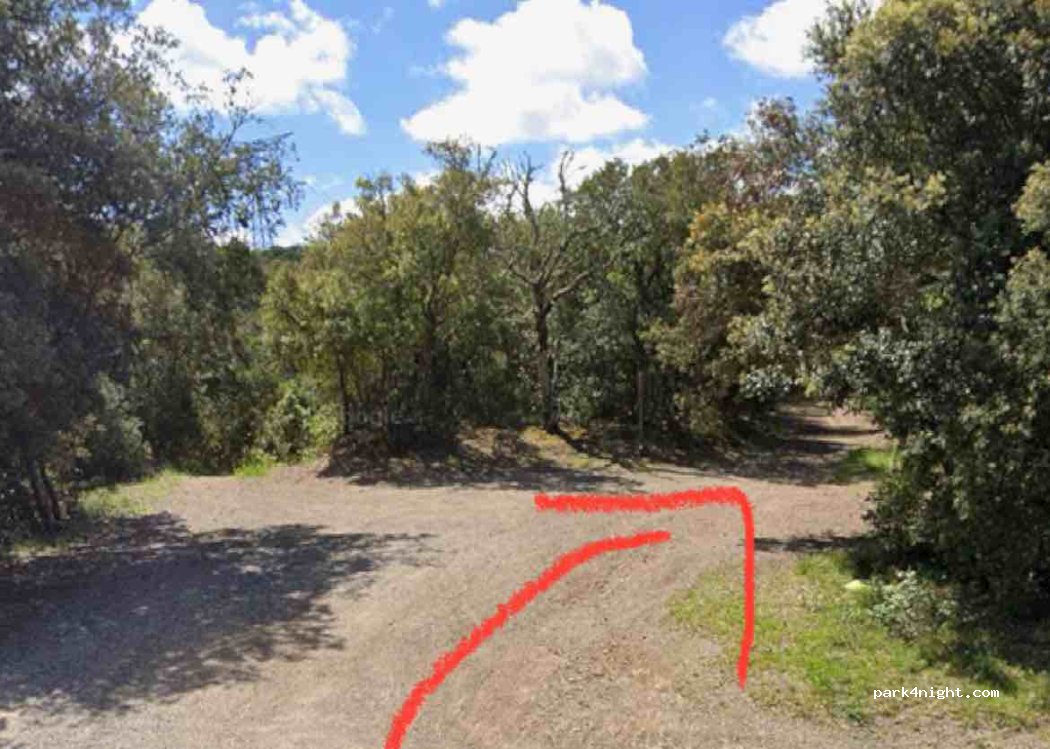 (11330) Maisons - Unnamed Road — foto