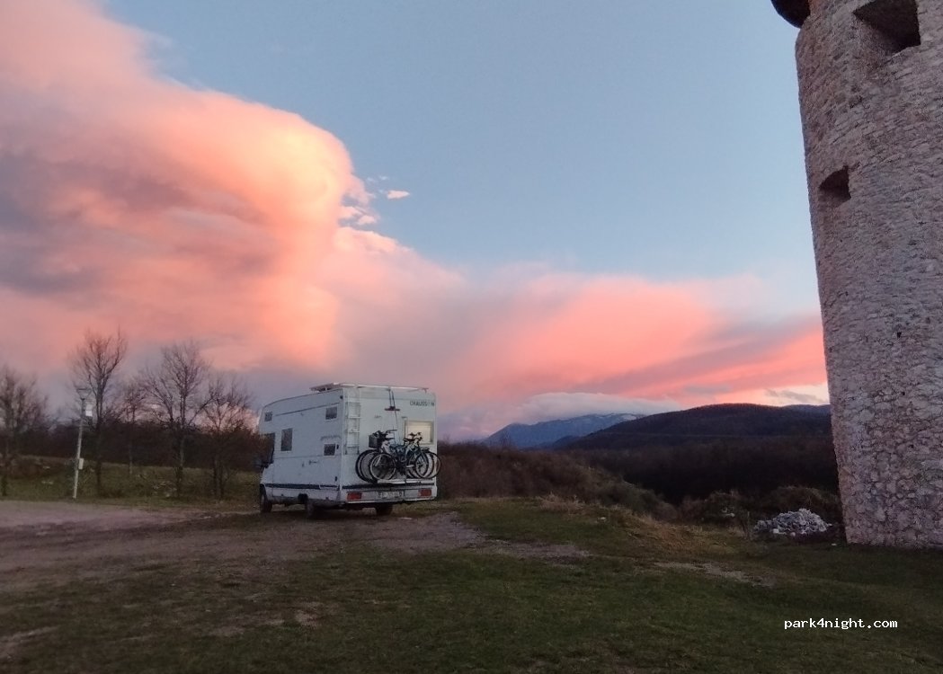 (47240) Drežnik Grad - Unnamed Road — foto