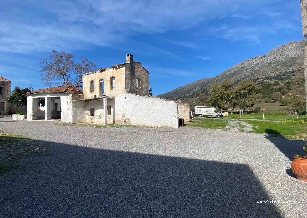 (740 61) Scholi Asomaton - Unnamed Road — foto 2