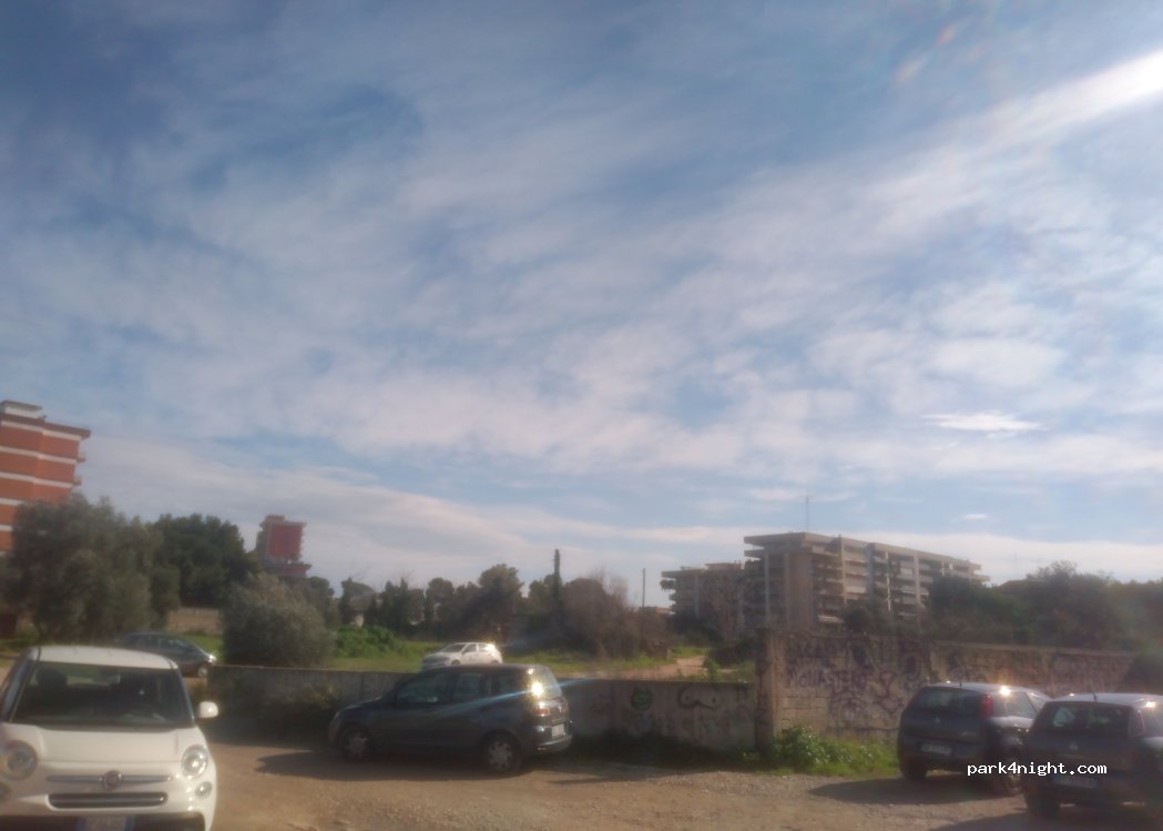 (70125) Bari - 15 Via Luigi Luzzatti — foto