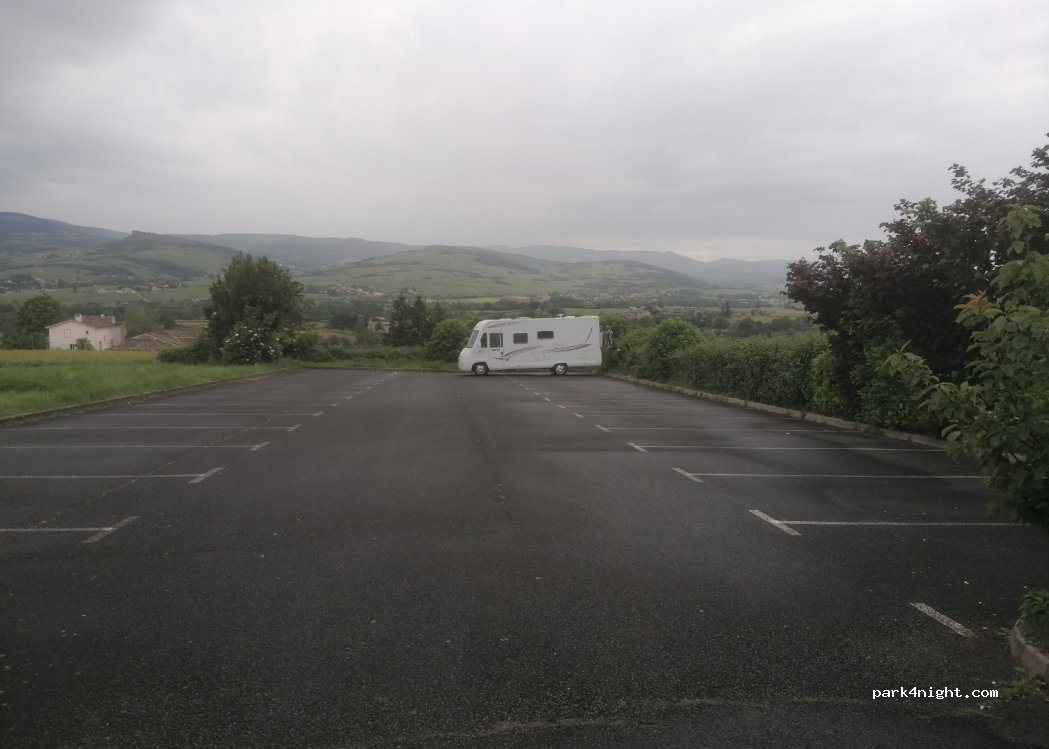 (71850) Charnay-lès-Mâcon - 77 Place du Bourg — foto 3