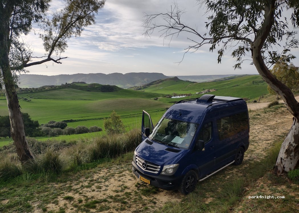 (95041) San Michele di Ganzaria - Unnamed Road — foto