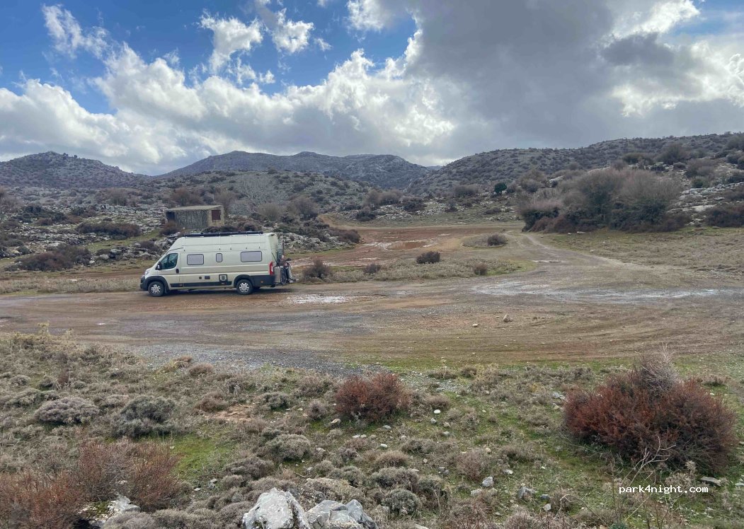 (740 51) Anogia - Unnamed road — foto 2