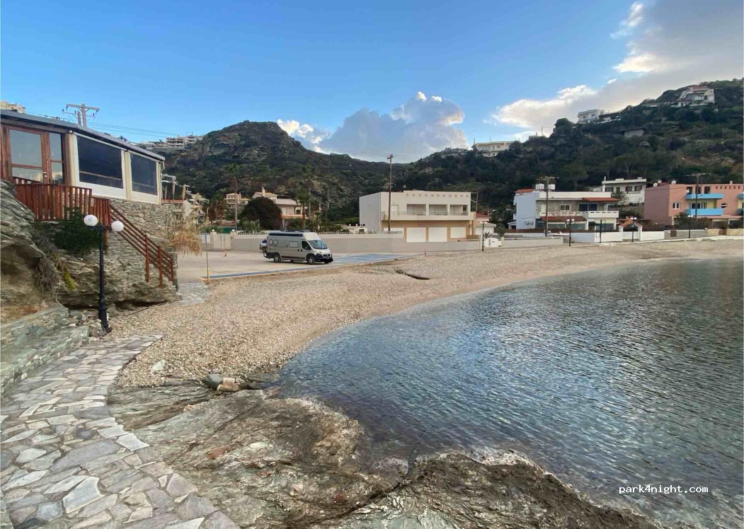 (715 00) Ligaria - Unnamed road — foto 3