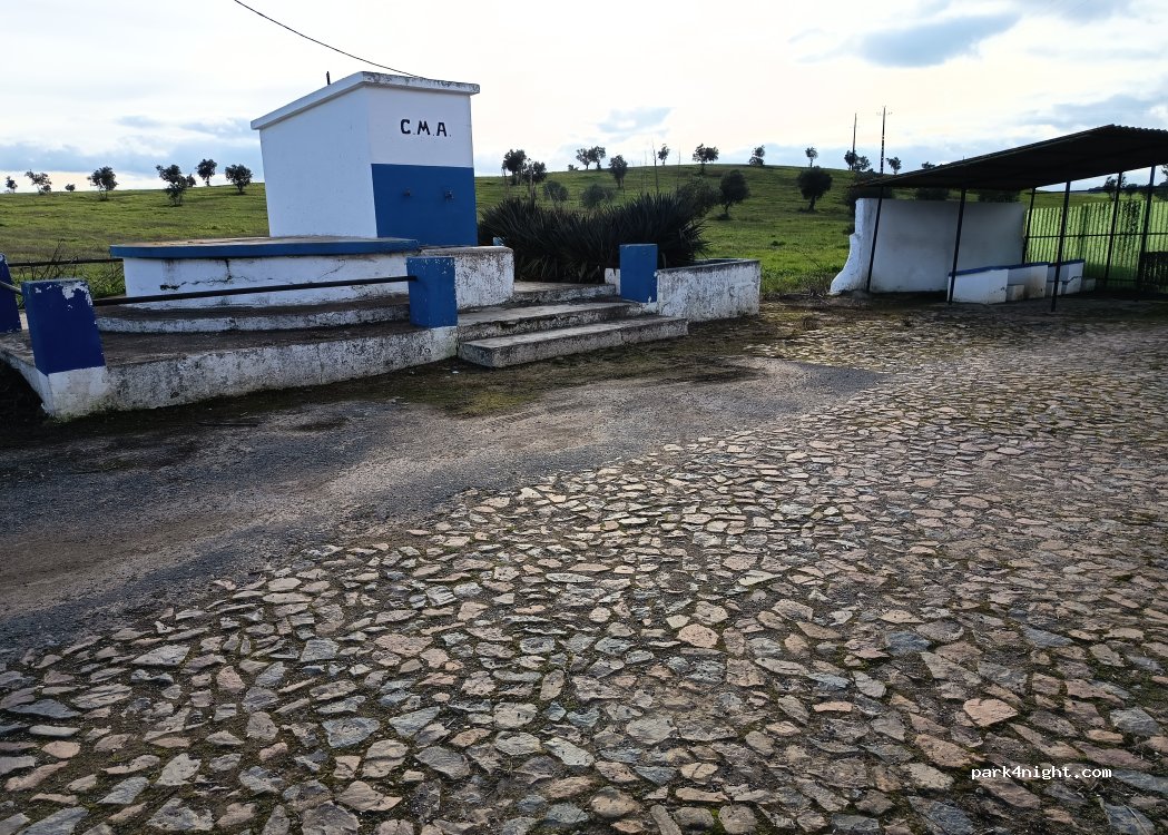 (7600) Carregueiro - 10 Rua 5 de Outubro — foto 2