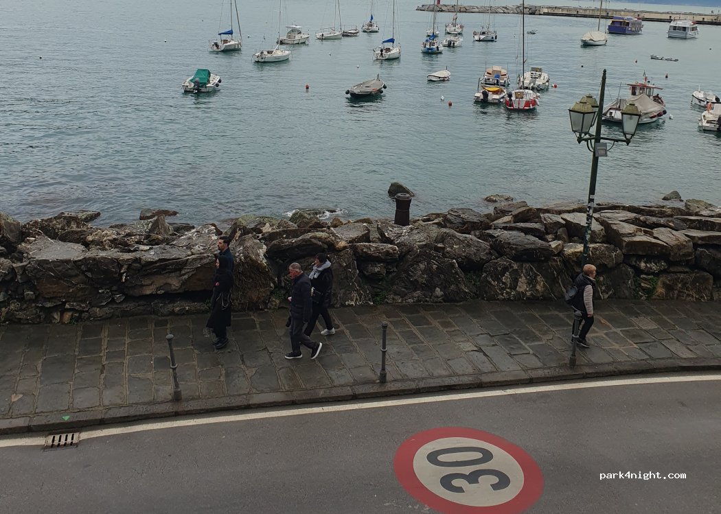 (16038) Santa Margherita Ligure - 10 Salita al Castello — foto