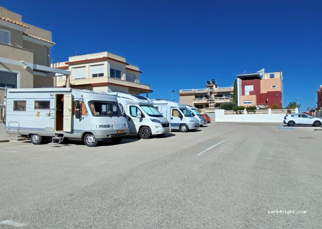 (46780) Oliva - 2 Carrer de Macomer — foto 2
