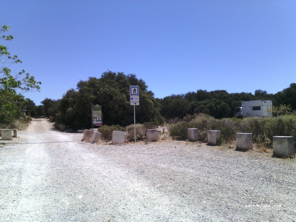 (13930) Aureille - 21 Chemin de Saint-Pierre — foto