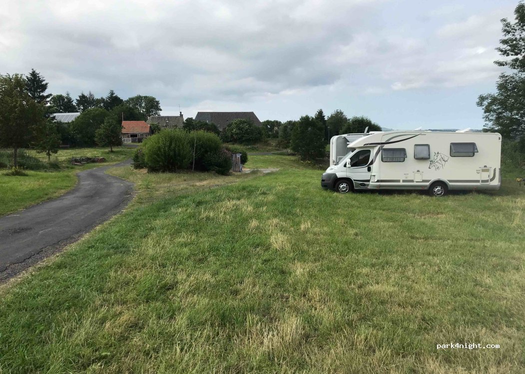 Aire de camping-car de Thérondels — foto 2