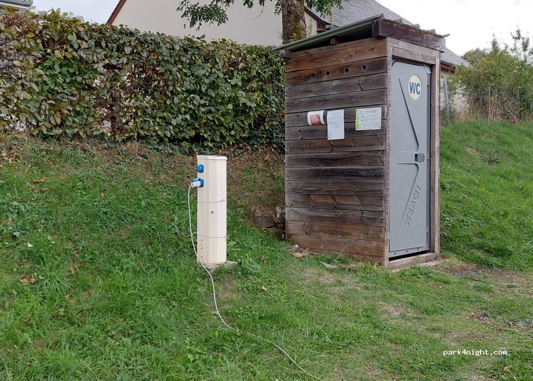Aire de camping-car de Thérondels — foto 4