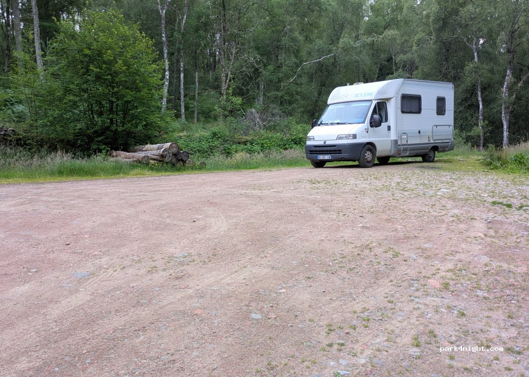 (IV3 8LB) Abriachan - Unnamed Road — foto 3