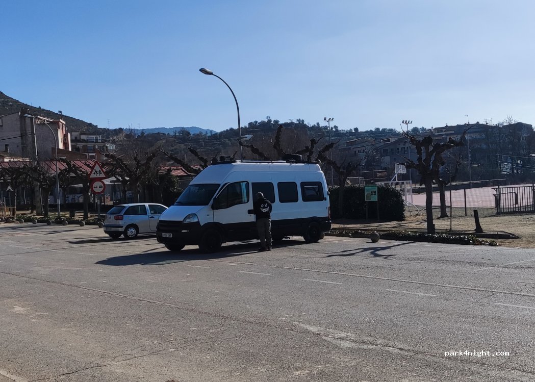 (25753) Sanaüja - 1 Travessera de Ribelles — foto 3