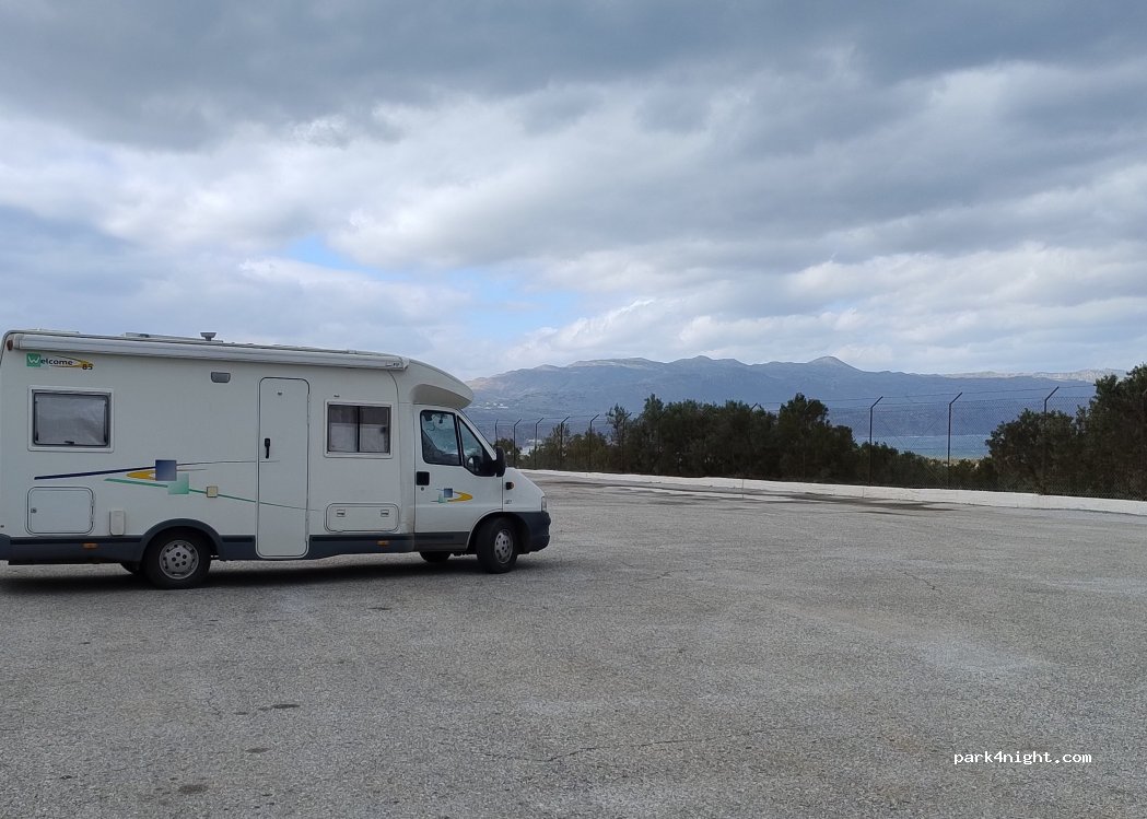 (730 14) Platanias - Unnamed Road — foto 2