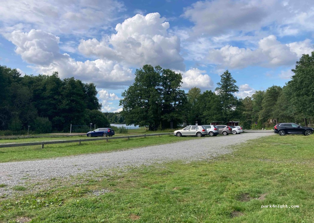 (740 11) Länna - Unnamed Road — foto