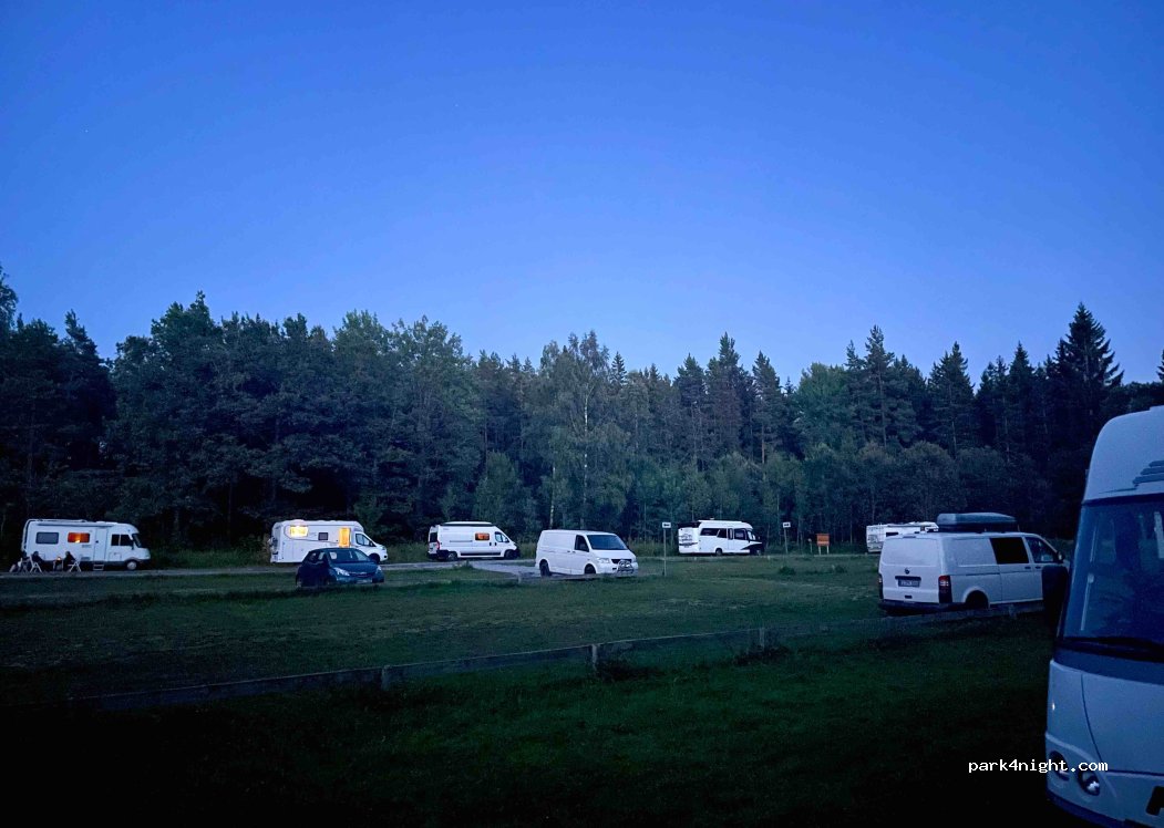 (740 11) Länna - Unnamed Road — foto 2