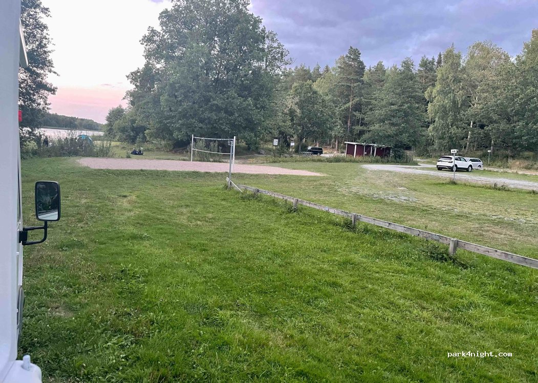 (740 11) Länna - Unnamed Road — foto 3