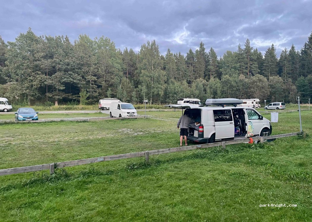 (740 11) Länna - Unnamed Road — foto 4
