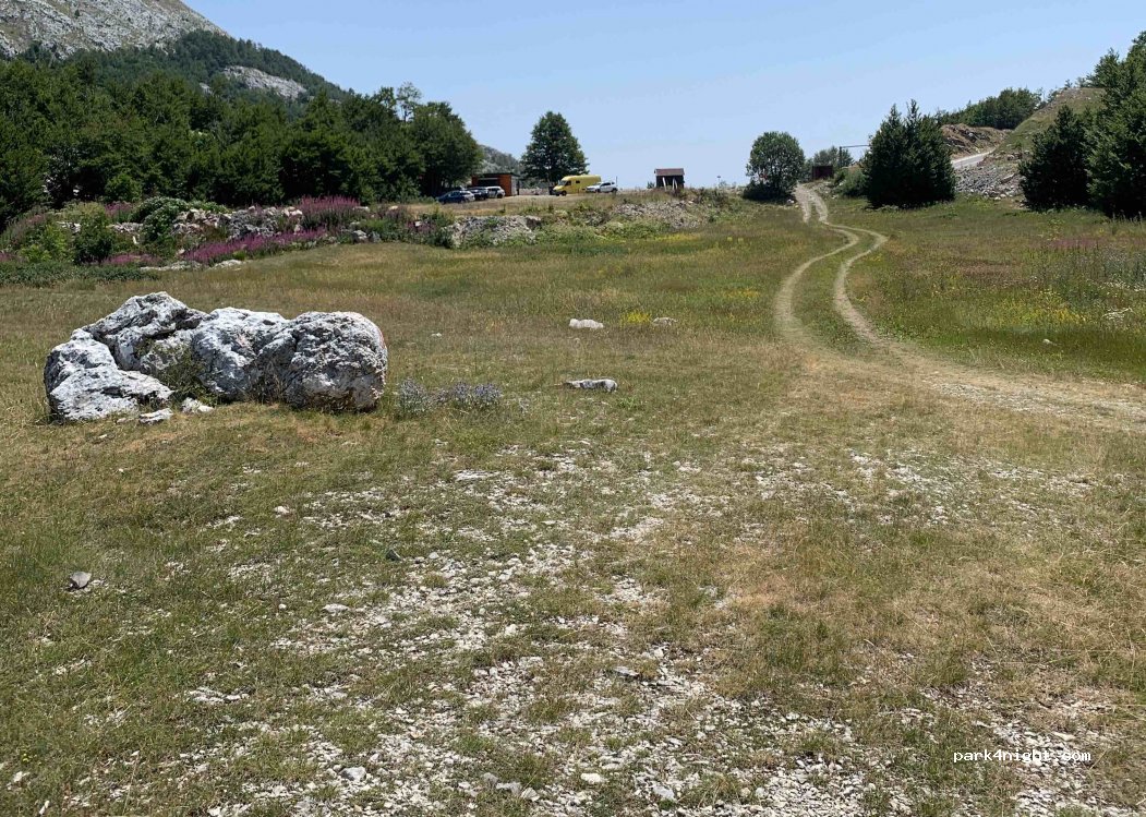 () Raičevići - Unnamed Road — foto