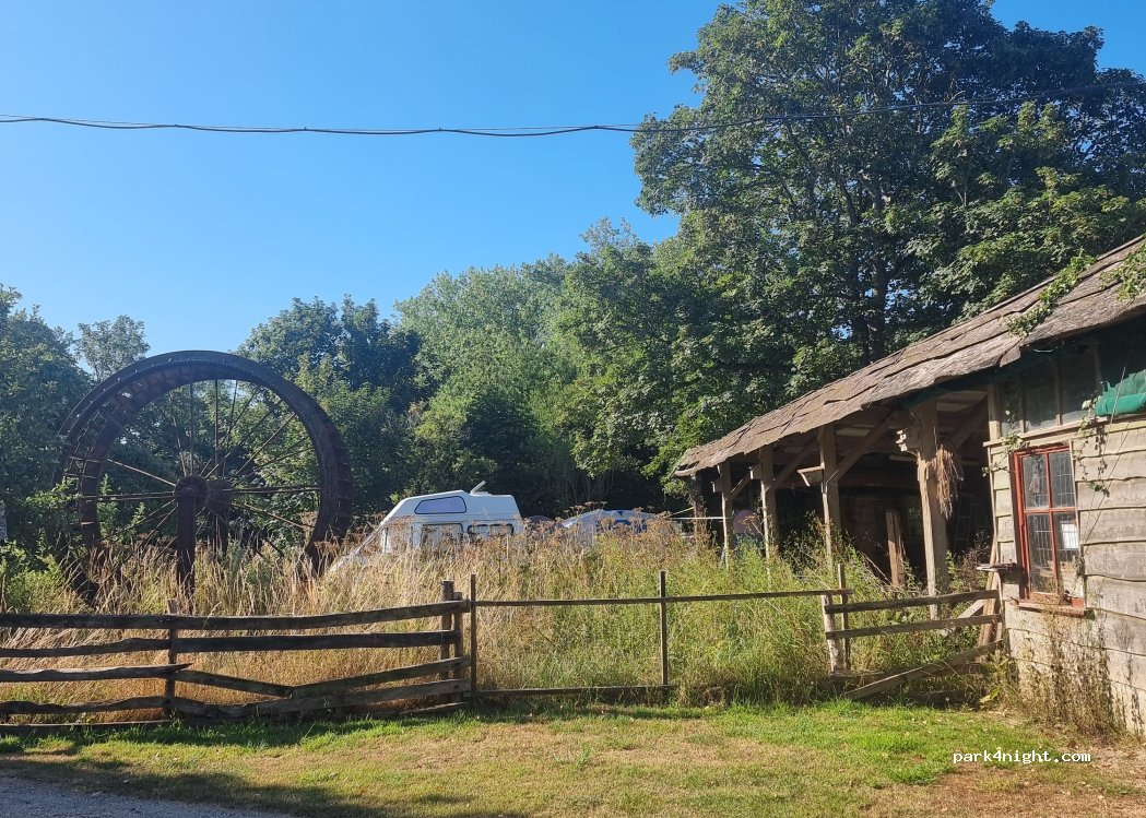 Bredy Farm — foto 2
