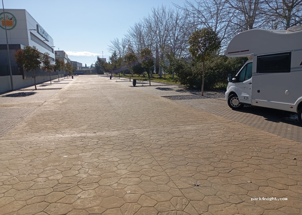 (18210) Peligros - s/n Plaza Navegran — foto 2