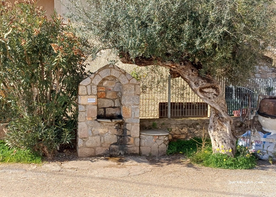 (240 24) Stoupa - Unnamed Road — foto