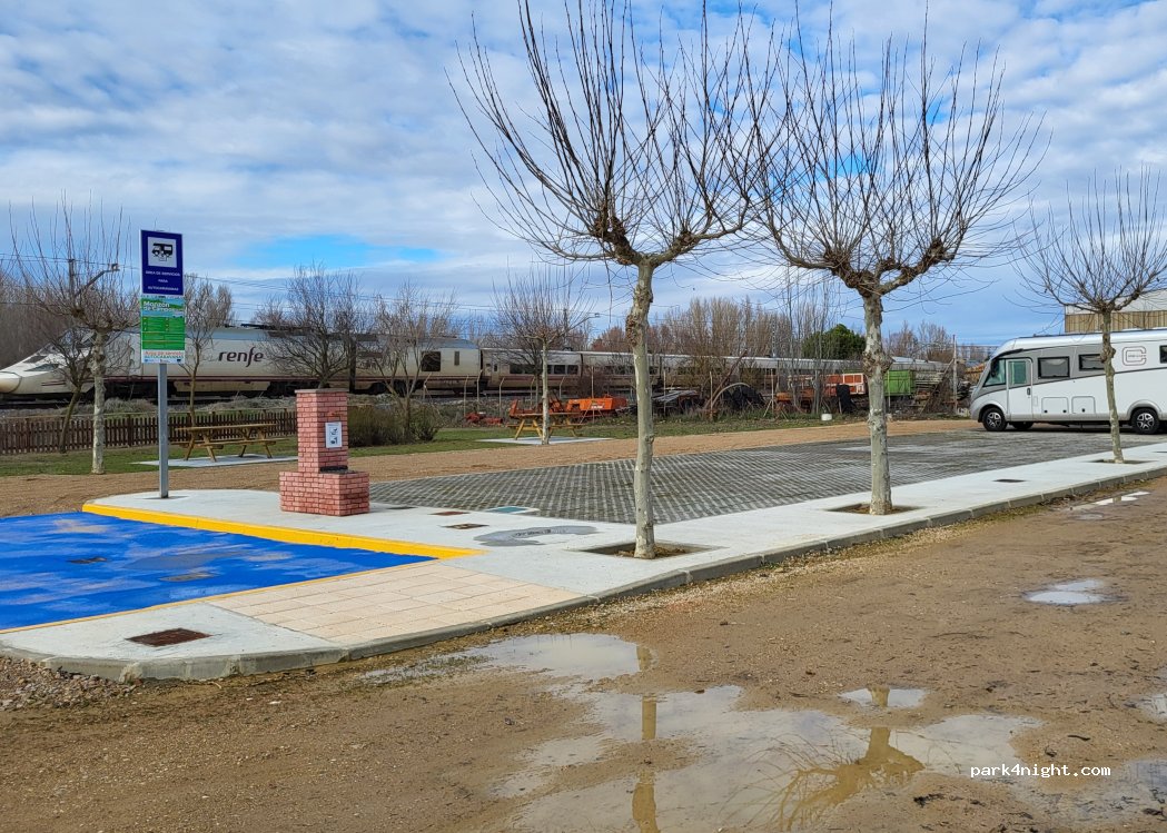 (34410) Monzón de Campos - 8 Calle El Almendro — foto 2