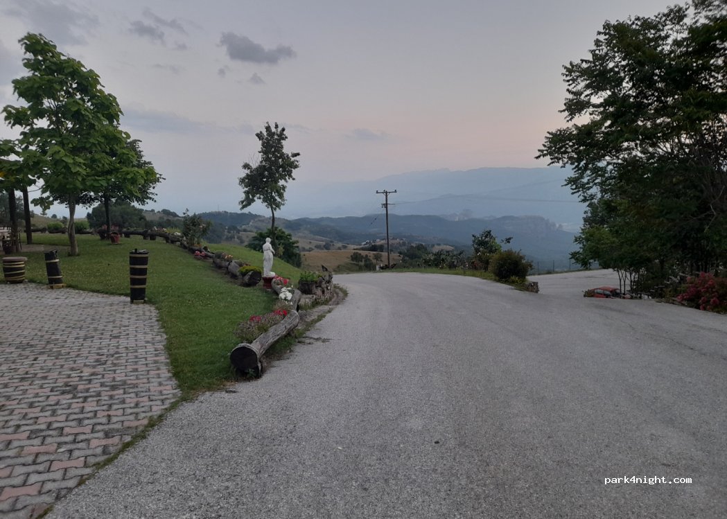 (422 00) Vlachava - Eparchiaki Odos Meteoron-Kallitheas — foto 4