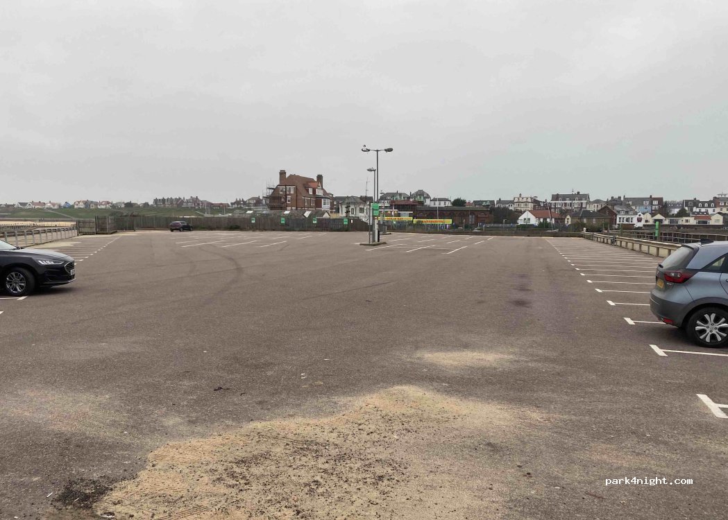 (NR31 6BU) Gorleston-on-Sea - 6 Pier Gardens — foto