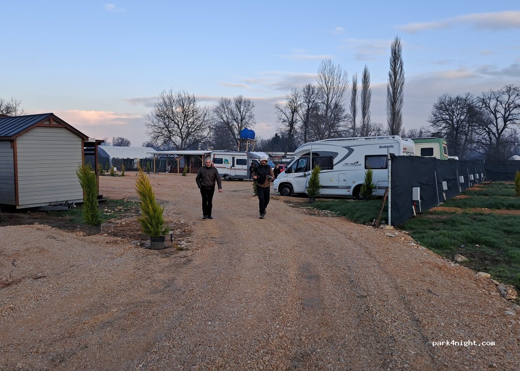 (16120) Ni̇lüfer - no:15 Adalet Sokak — foto 2