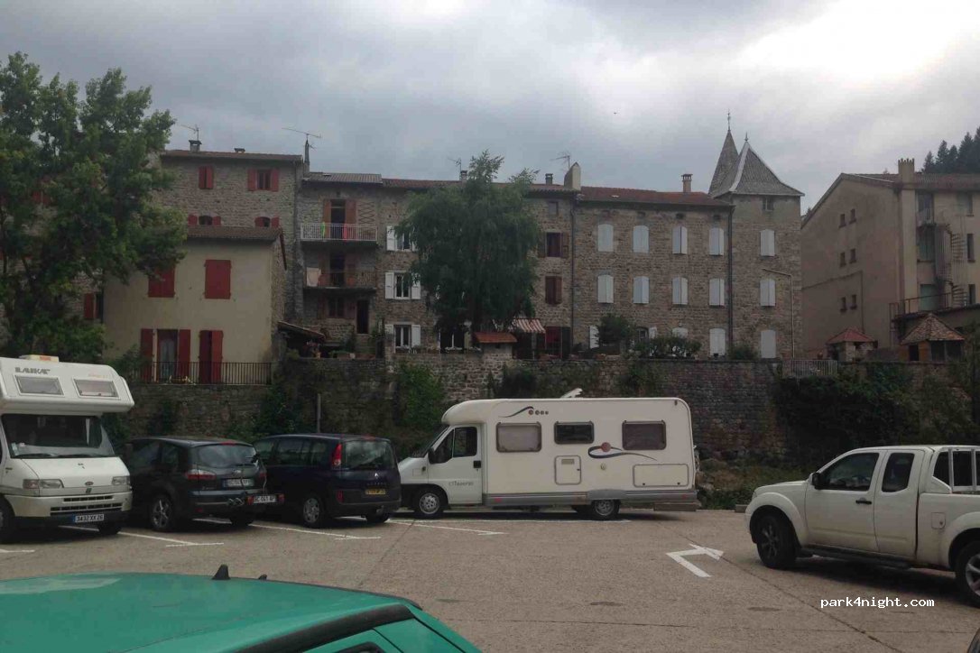 (07160) Le Cheylard - 9 Place de la Guinguette — foto 2