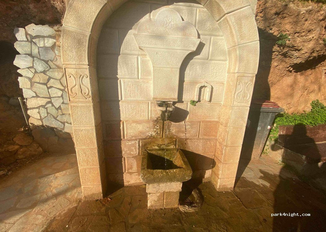 (723 00) Zakros - Eparchiaki Odos Zirou Paleokastrou — foto 3