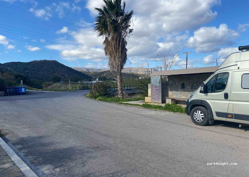 (723 00) Agkathia - Unnamed Road — foto 3