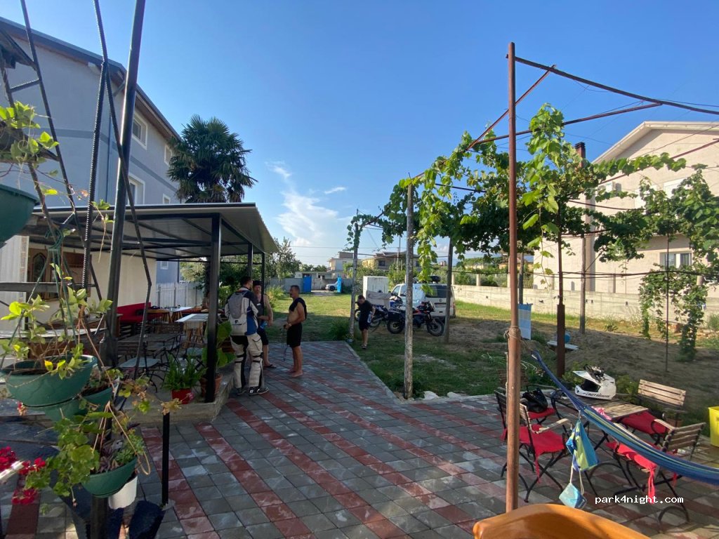 Camping in-town Shkoder — foto