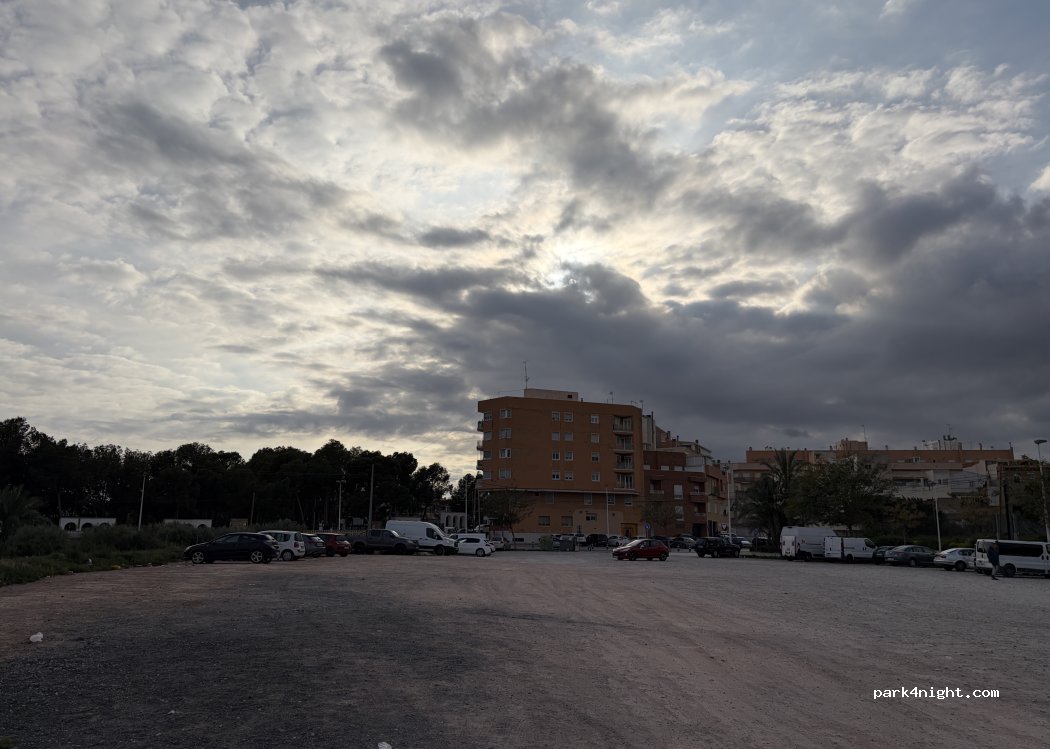 (03330) Crevillent - 4 Calle Manuel Sanchis Guarner — foto 2