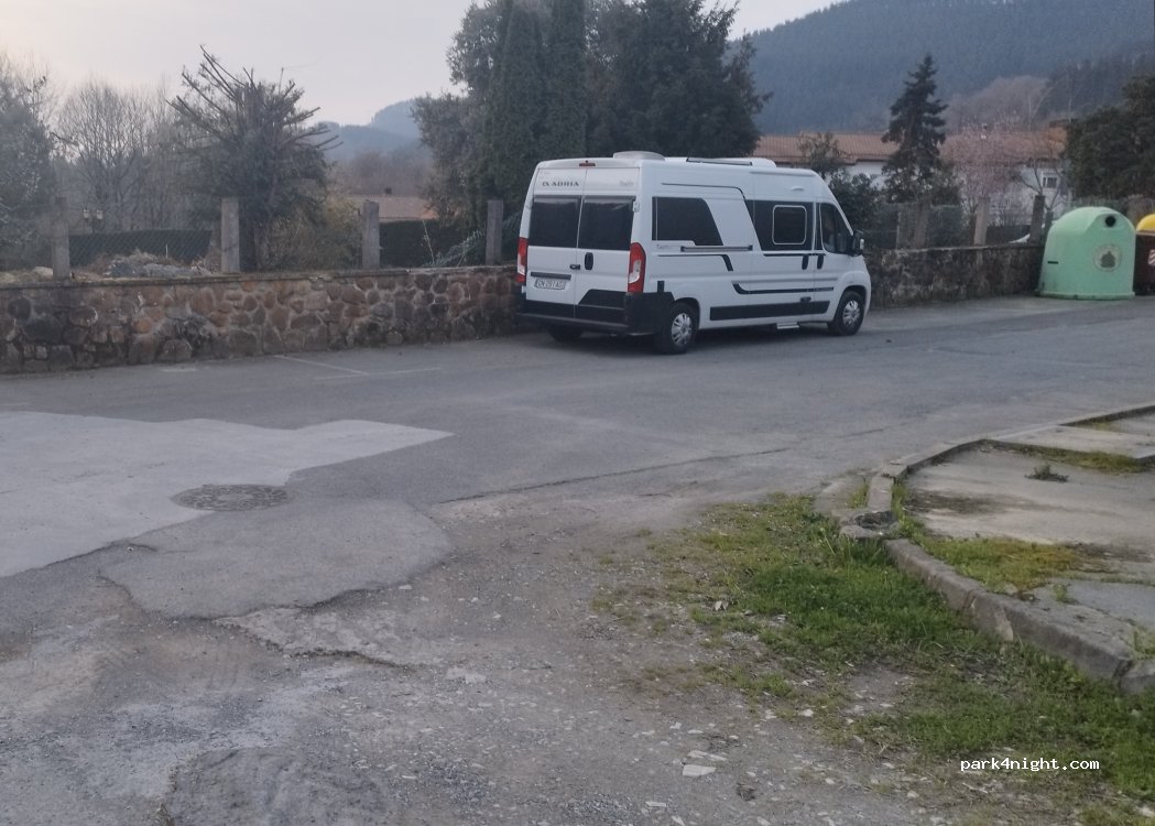 (48142) Gaztelu-Elexabeitia - 2A Herriko Plaza — foto