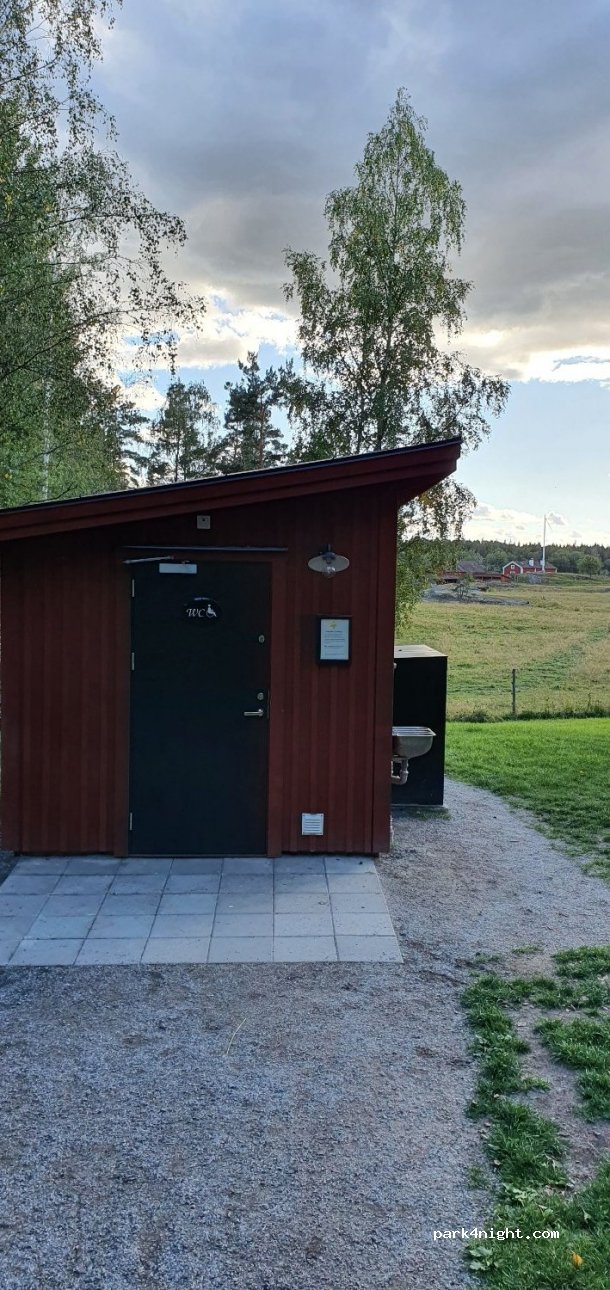 (136 68)  - Tyrestavägen — foto 2