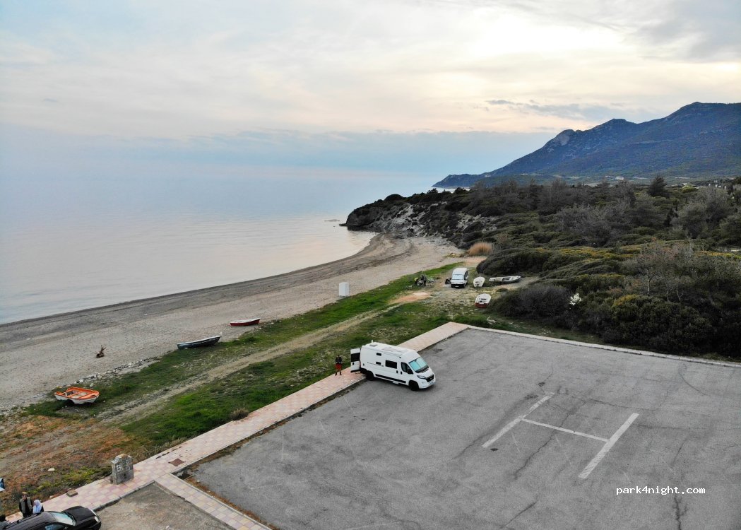 (693 00) Petrota - Unnamed Road — foto 3