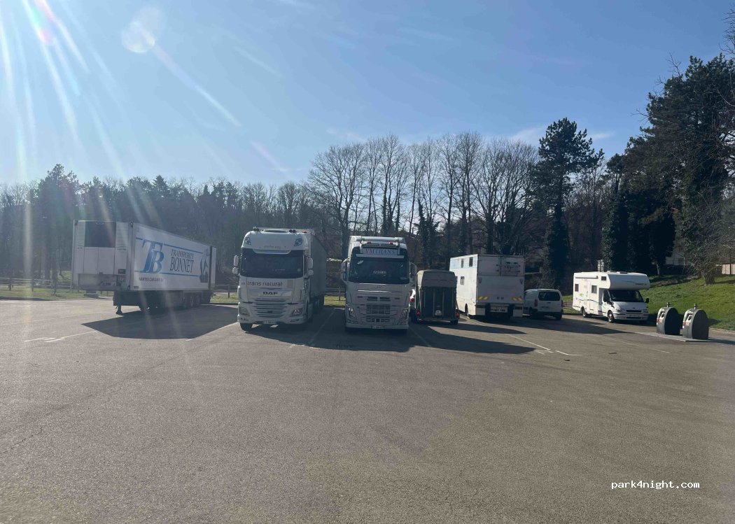 (01400) Châtillon-sur-Chalaronne - Rue des Peupliers — foto