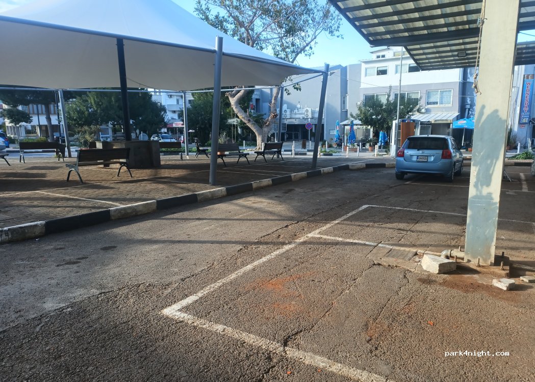 (99300) Girne - Doktor Halim Hocaoğlu Caddesi — foto 2